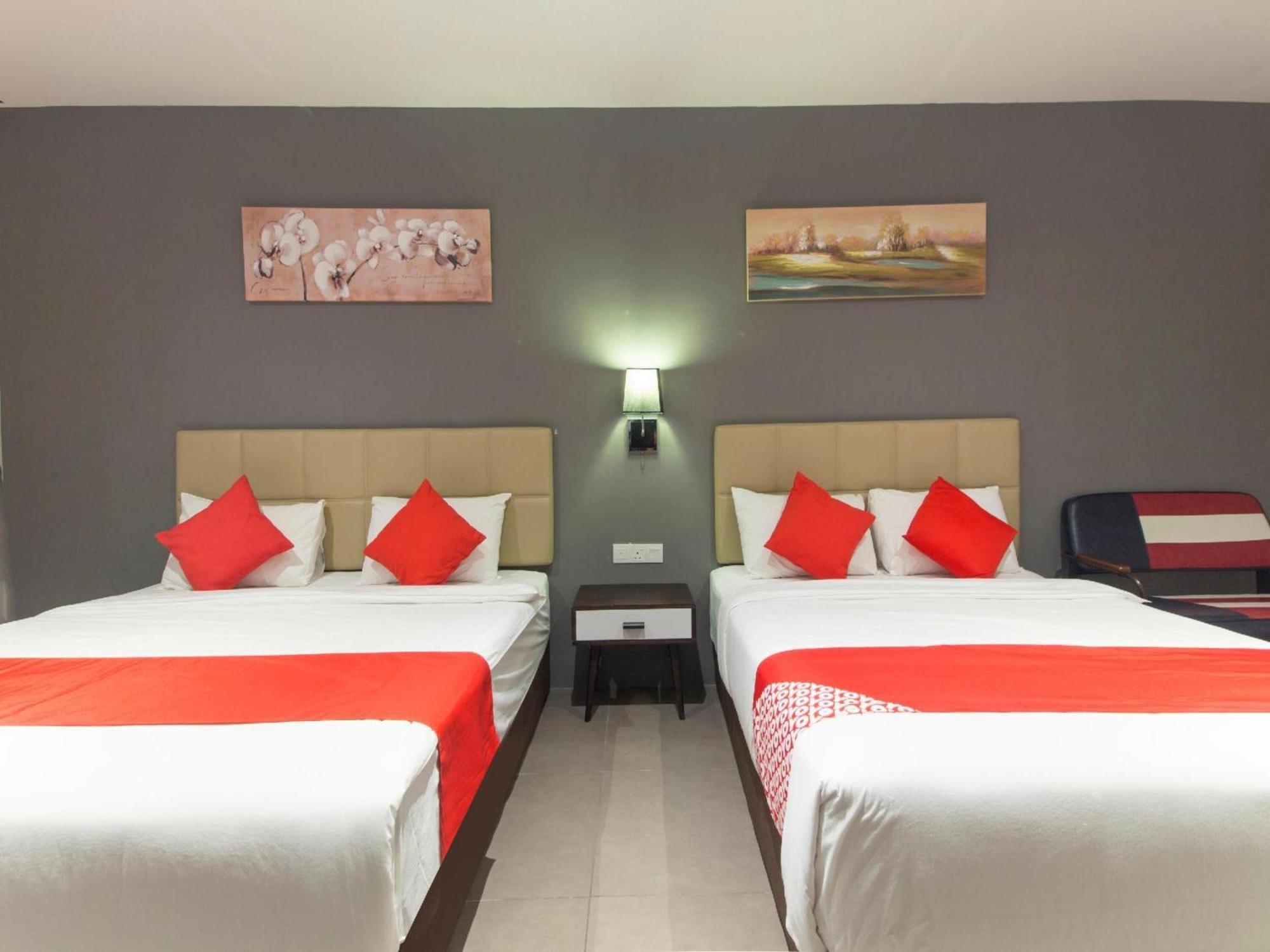 Yootel Boutique Hotel Каджанг Екстериор снимка