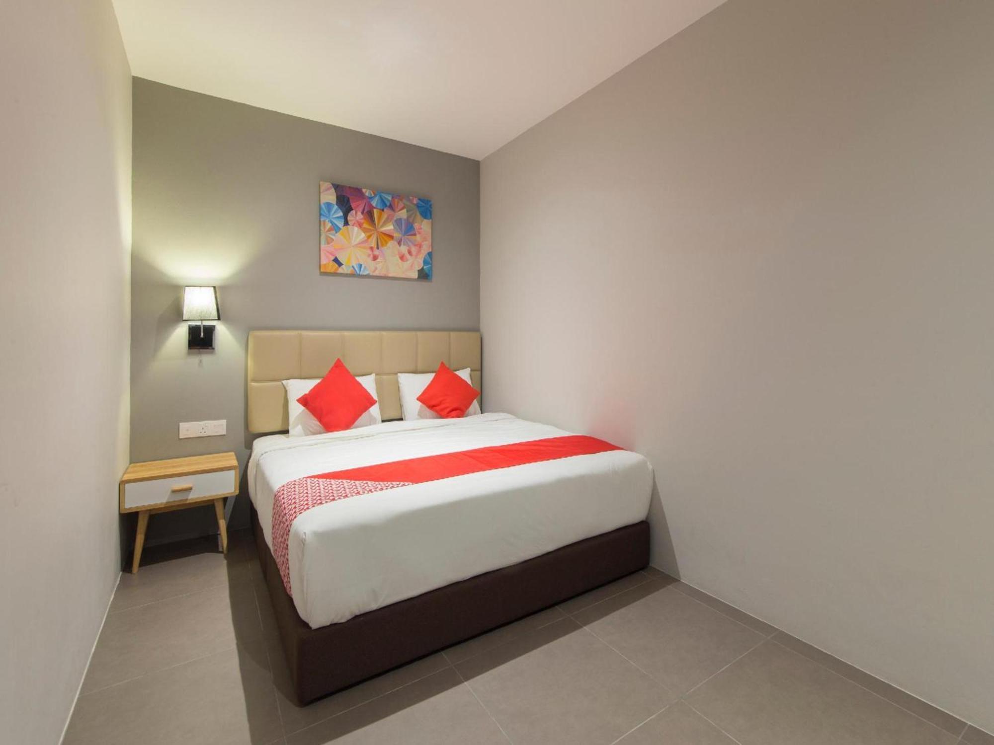 Yootel Boutique Hotel Каджанг Екстериор снимка