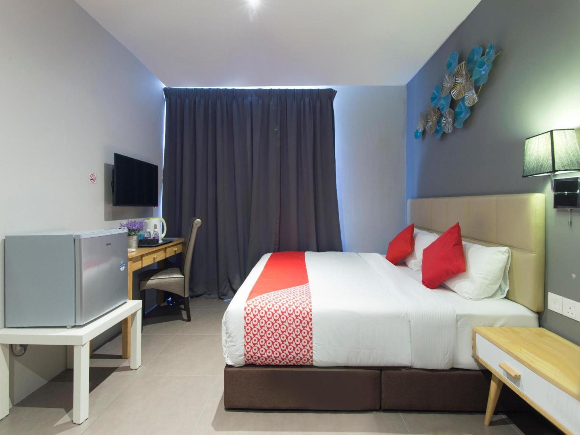 Yootel Boutique Hotel Каджанг Екстериор снимка