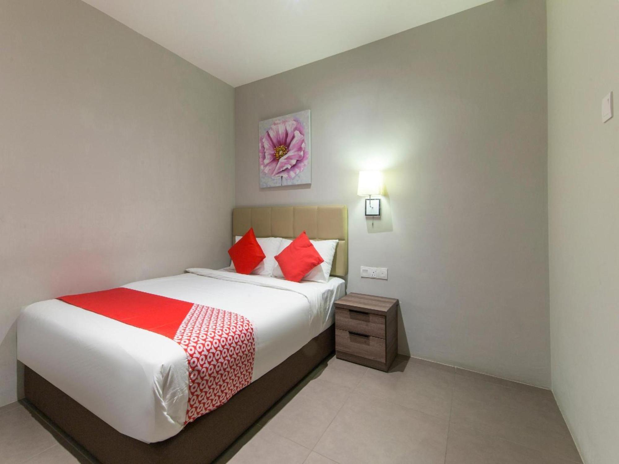 Yootel Boutique Hotel Каджанг Екстериор снимка