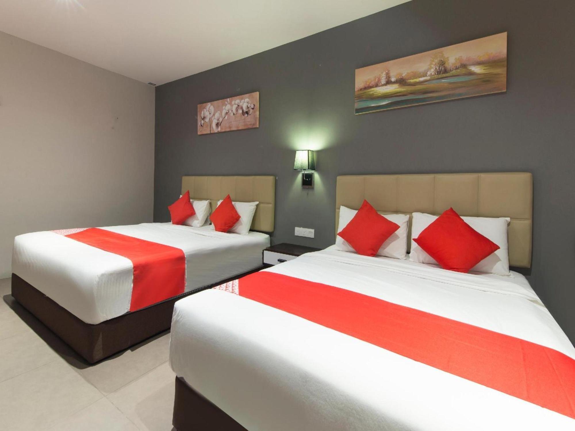 Yootel Boutique Hotel Каджанг Екстериор снимка