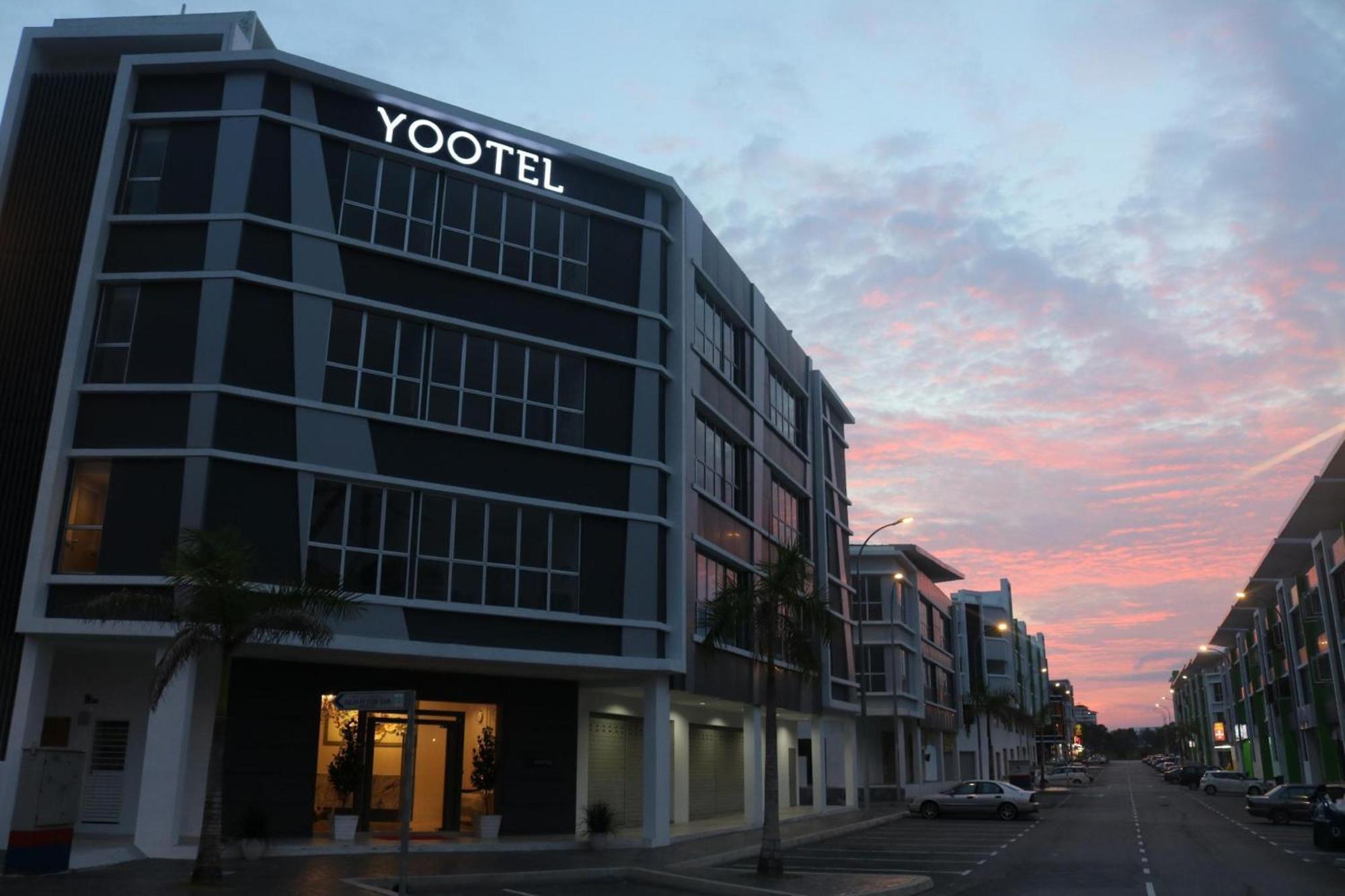 Yootel Boutique Hotel Каджанг Екстериор снимка