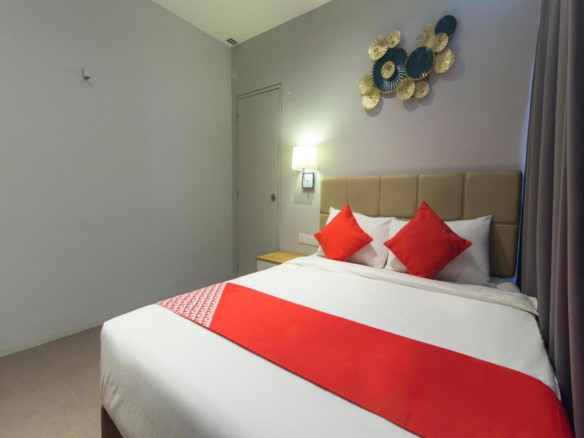 Yootel Boutique Hotel Каджанг Екстериор снимка