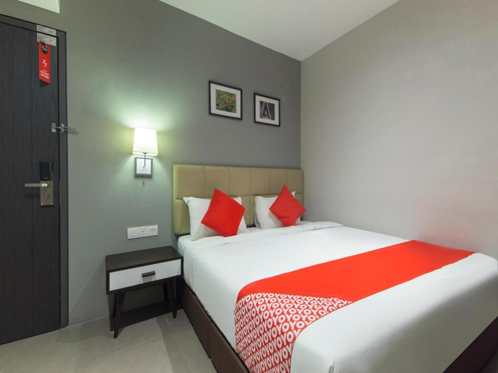 Yootel Boutique Hotel Каджанг Екстериор снимка