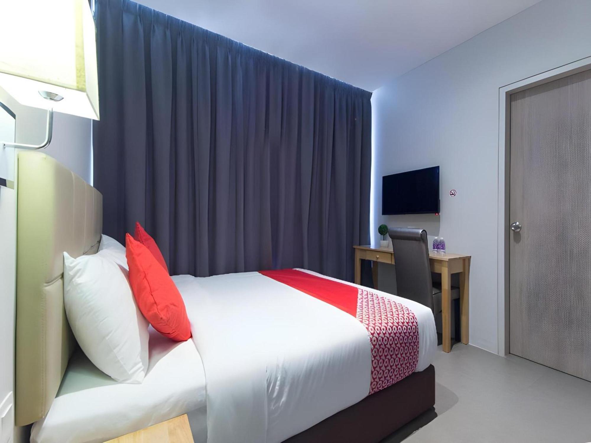 Yootel Boutique Hotel Каджанг Екстериор снимка