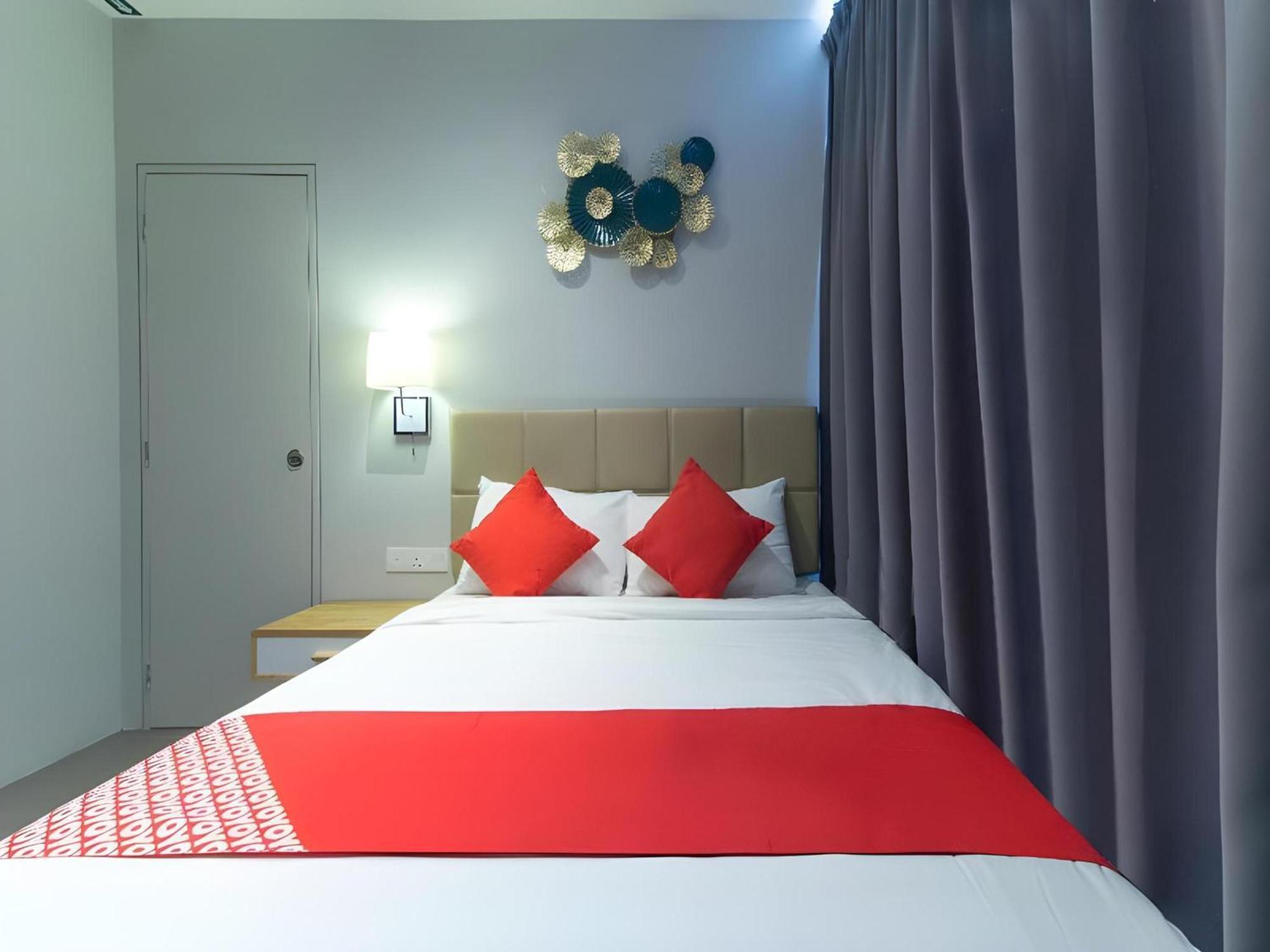 Yootel Boutique Hotel Каджанг Екстериор снимка
