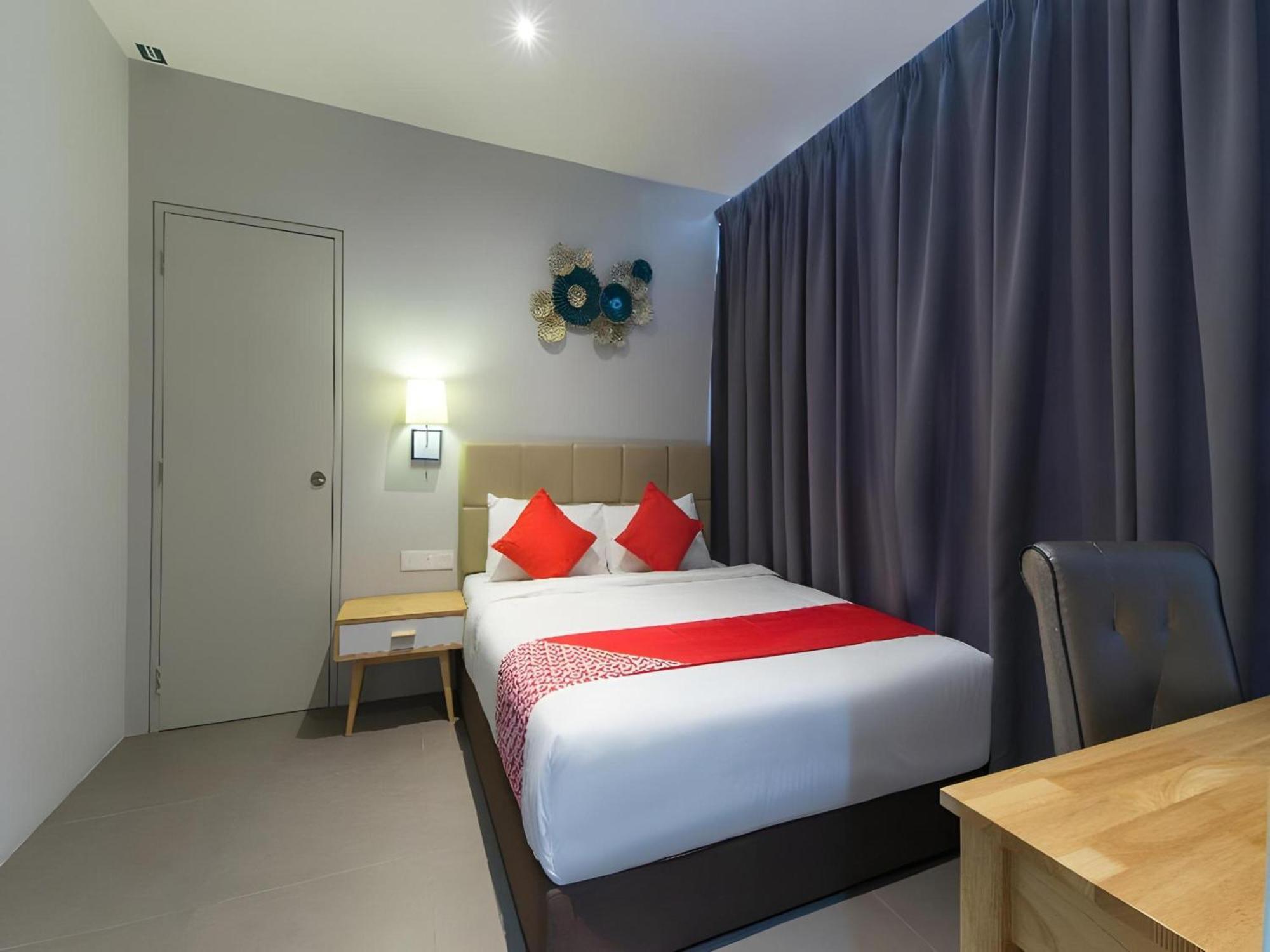 Yootel Boutique Hotel Каджанг Екстериор снимка